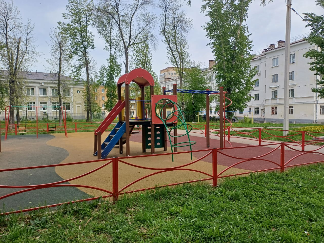 Республиканский общественный мониторинг "Безопасность детских игровых и спортивных комплексов, расположенных в общественных пространствах"